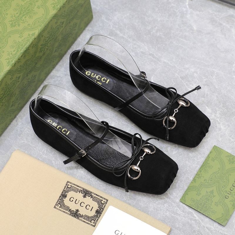 Gucci Flat Shoes